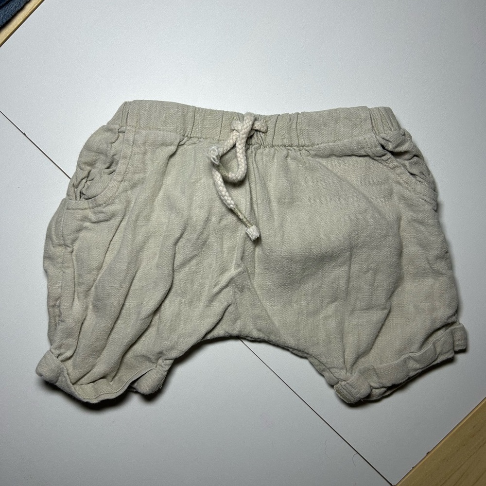 Old Navy Cream Drawstring Shorts